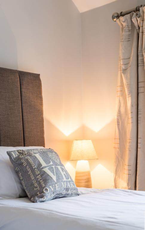ChristletonNewlyn Houseアパートメント エクステリア 写真
