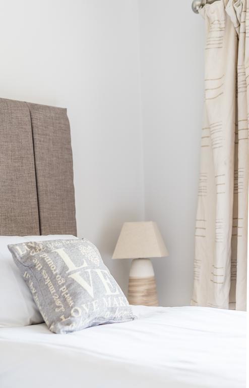 ChristletonNewlyn Houseアパートメント エクステリア 写真