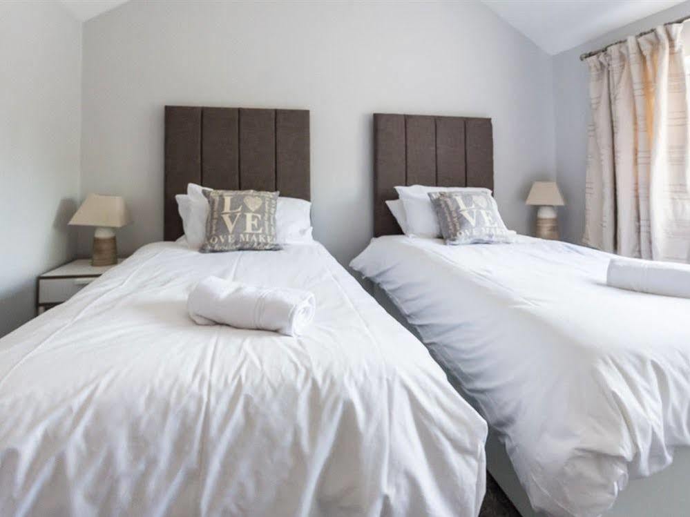 ChristletonNewlyn Houseアパートメント エクステリア 写真