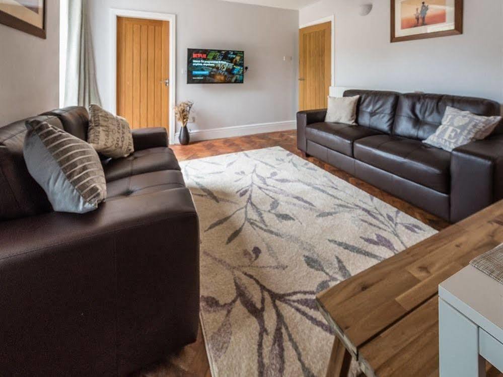 ChristletonNewlyn Houseアパートメント エクステリア 写真